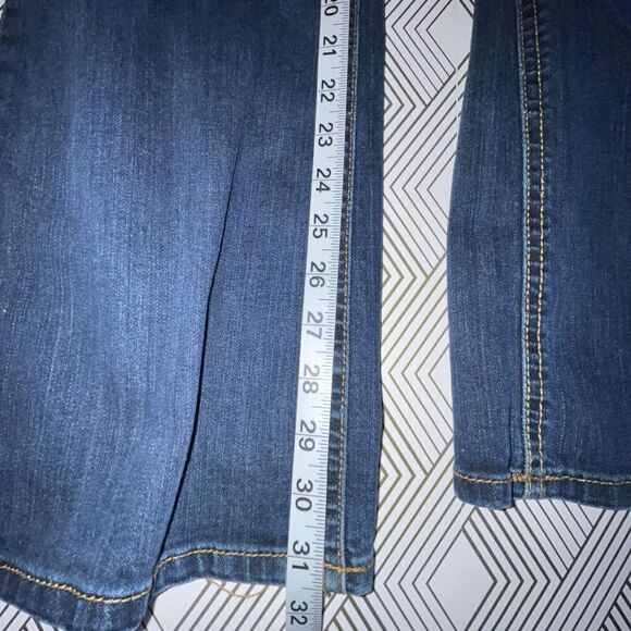 Mossimo Curvy Bootcut Jeans Women’s Sz 18R Dark Wash Whiskering Flare Casual - Picture 8 of 8